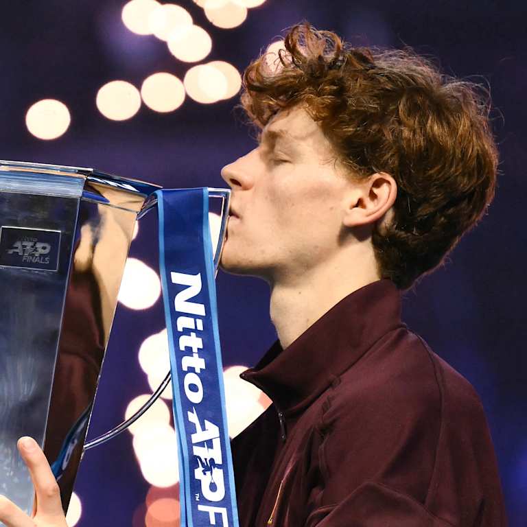 Sinner wins back-to-back ATP®体育彩票直播168极速赛车官方网站官网入口 Finals without dropping a set